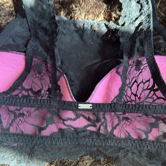 Victoria Secret - Picture 5 of 7